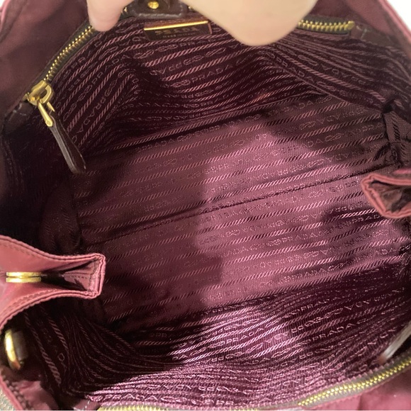 Vintage Prada nylon shoulder bag - Picture 3 of 8